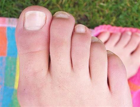 Pretty Close-up Toes | I need your comments & support | Ms ...