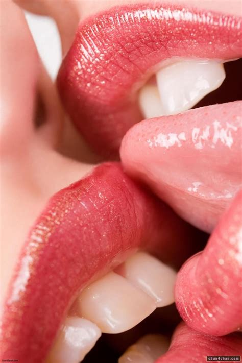 Lesbian kiss tongue - Chan4Chan Lesbian kiss tongue Chan4Chan