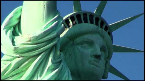 EW Quickie New York: Statue of Liberty Close Up - YouTube