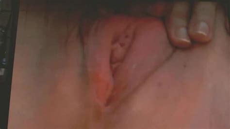 close up clit rubbing and squirt : xxxbunker.com porn tube