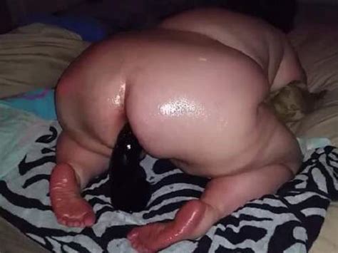 Booty bbw close up big dildo rides extreme homemade | Rare ...