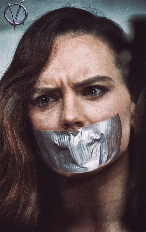 Untitled [celebdamselsindistress.tumblr.com]