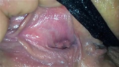 Glistening Wet Amateur Pussy - XVIDEOS.COM