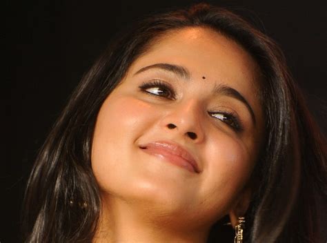 Actress Anushka Shetty Beautiful Long Hair Smiling Chubby ...