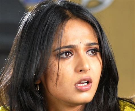 Anushka Shetty Face Closeup Photos In Yellow Dress
