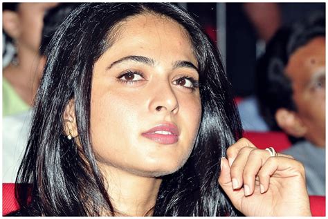 South Indian Actress Anushka Shetty Closeup Oily Face