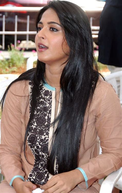 Top Celebrities News And Photo: Anushka Shetty Closeup Photos